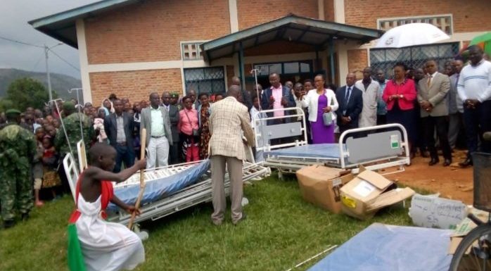 Burundi : La diaspora / DANEMARK offre des équipements médicaux à BURURI