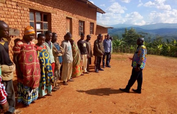 Burundi : Le CNDD-FDD colline KARAMBI reçoit des membres ex-CNL / KAYANZA