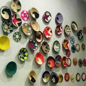 Burundi : Une entrepreneuse, artiste créatrice, styliste, expose ses créations