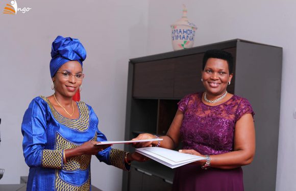 BURUNDI : Remise et reprise cordiale à l’institution de la 1ère Dame