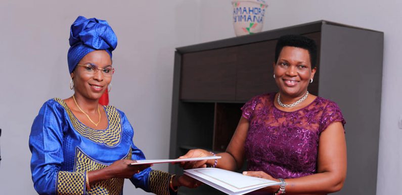 BURUNDI : Remise et reprise cordiale à l’institution de la 1ère Dame