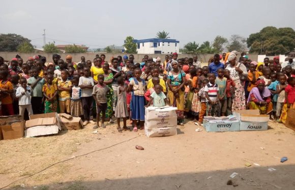 BURUNDI : Don de matériels scolaires aux enfants défavorisés / RUMONGE