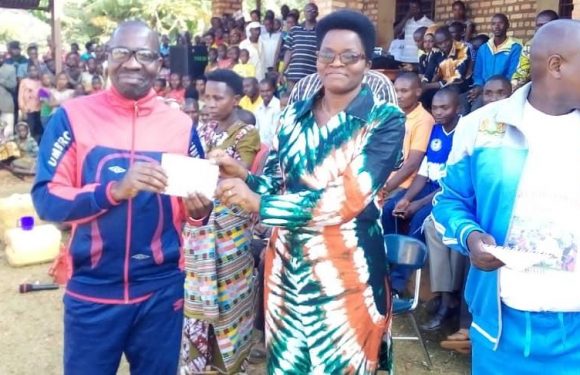 BURUNDI : La fête communale à BUGENYUZI et GIHOGAZI / KARUSI