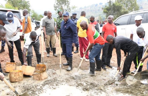 BURUNDI : TDC – Paver la fondation du Centre Multifonctionnel de MUSAMA / GITEGA