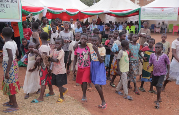 BURUNDI : CARE clôture ses camps d’été pour les JEUNES, KABEZI – BUJUMBURA