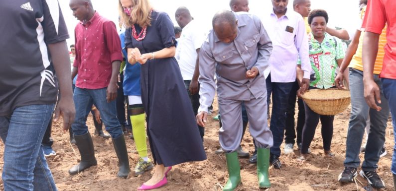 BURUNDI : Le Chef d’Etat lance la saison culturale A à KANYOSHA, BUJUMBURA