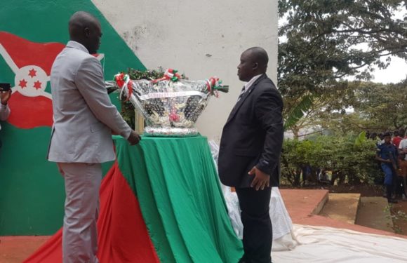 BURUNDI : Le Héros national  MUGANWA Feu RWAGASORE / KIRUNDO