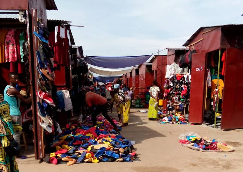 BURUNDI : Remise des stands au Marché de KANYOSHA / BUJUMBURA
