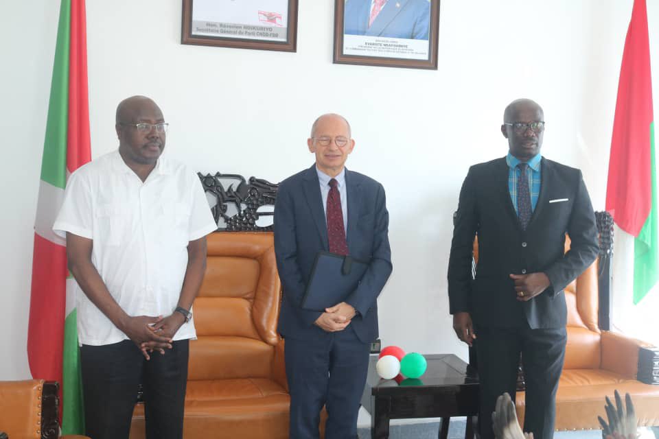BURUNDI : L’UNION EUROPEENNE approche le CNDD-FDD, formation PANAFRICAINE