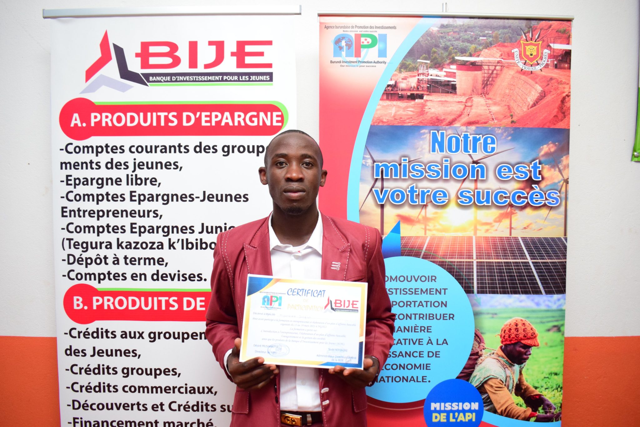 BURUNDI : Un jeune fabricant de craies et de savons à MUYINGA primé par l’API