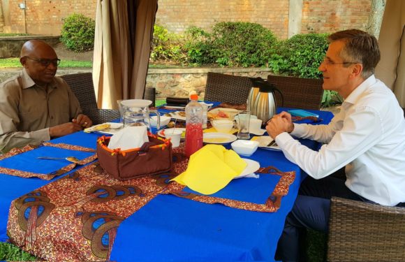 BURUNDI : L’ Ambassadeur ALLEMAND rencontre l’opposant RWASA,Président du CNL
