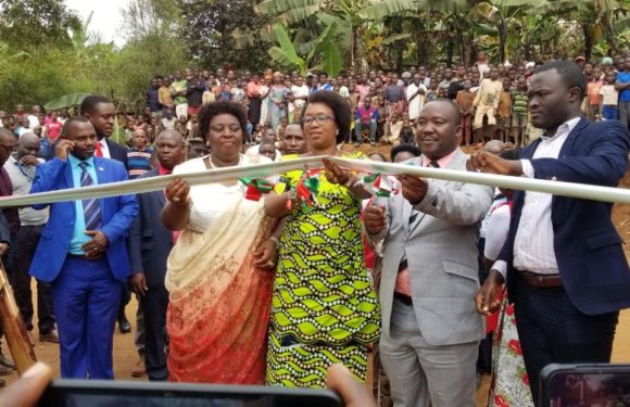 BURUNDI : Inauguration de la radio Voix de la Paix et du Développement Communautaire à KIRUNDO