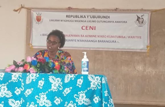 BURUNDI : La CENI en réunion d’échange avec les Conseils des collines à RUTANA