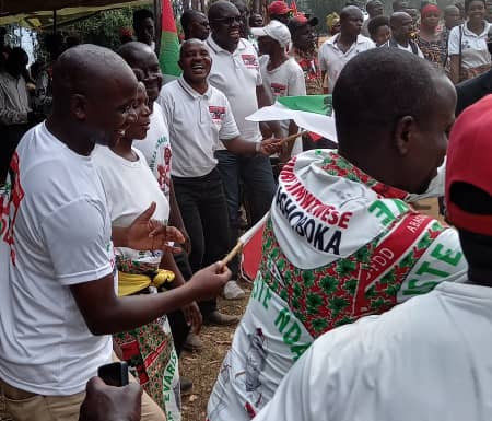 BURUNDI :  Le CNDD-FDD MUHUTA reçoit 71 ex-CNL / RUMONGE