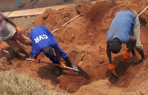 GENOCIDE CONTRE LES BAHUTU DU BURUNDI DE 1972 :  Une fosse commune confirmée à GASENYI, zone MAKAMBA / MWARO