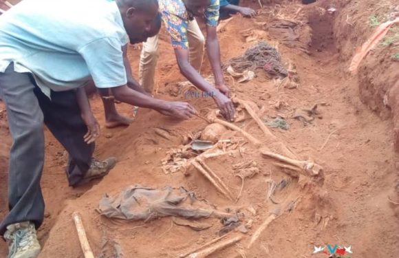 GENOCIDE CONTRE LES BAHUTU DU BURUNDI DE 1972 : 1 fosse commune à MABANDA près de la TANZANIE / MAKAMBA