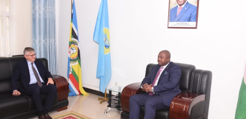BURUNDI : Visite du Français LACROIX, S.G. adjoint aux opérations de paix ONU