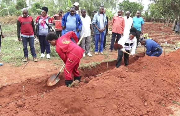 BURUNDI : TDC – Tracer des courbes de niveau à KAYOGORO / MAKAMBA