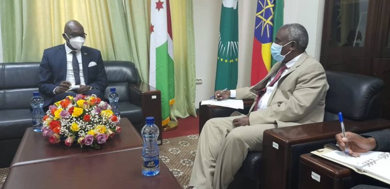 BURUNDI : Amb. NYAMITWE Willy présente les copies de ses lettres de créances en ETHIOPIE