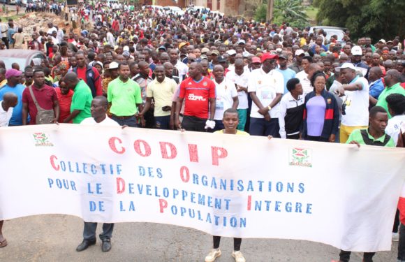 BuRuNDi / Fin des sanctions UE – USA  :  5.000 citoyens marchent à MuBiMBi / BuJuMBuRa