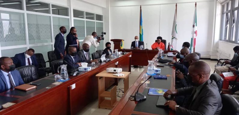 BuRuNDi / RWaNDa : Rencontre à KiGaLi des 2 ministres de la justice