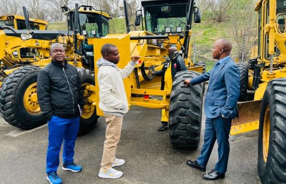 BuRuNDi / Pays-Bas : L’ARB teste des engins d’entretien des routes