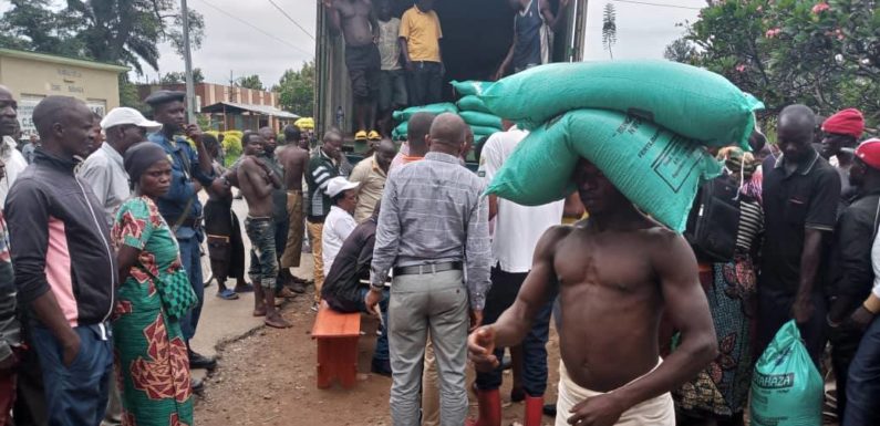 BuRuNDi : Livraison des engrais aux agriculteurs de BuBaNZa