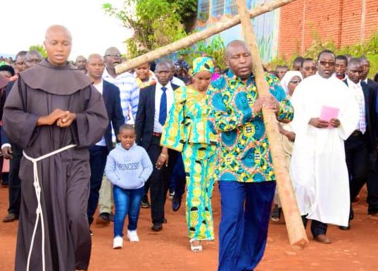 BuRuNDi / Décolonial  : Un Vendredi Saint particulier !