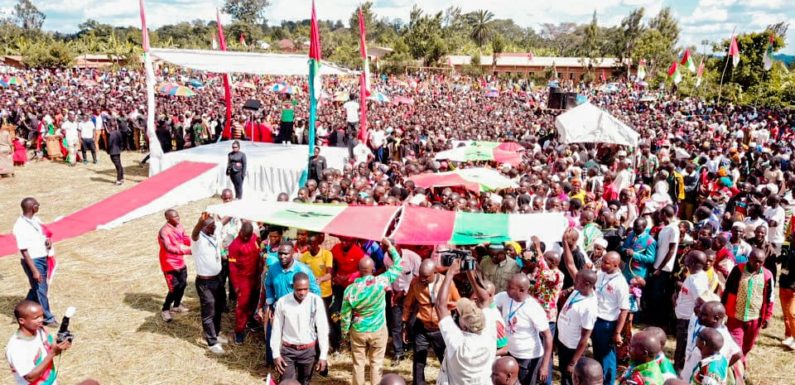 BuRuNDi : 3500 militants, majoritairement ex-CNL, entrent au CNDD-FDD à GiTeRaNYi / MuYiNGa