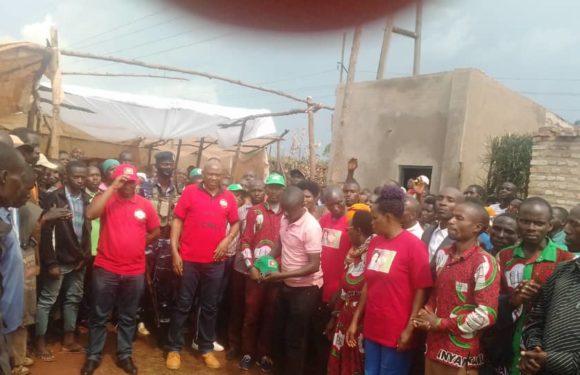 BuRuNDi : Le Président du CNL en visite à BuSiGa / NGoZi