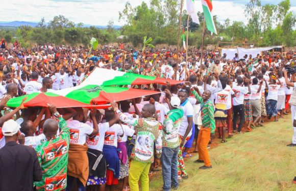 Burundi : Près de 1.500 nouveaux adhérents, dont des ex-CNL, entrent au CNDD-FDD à Rutana
