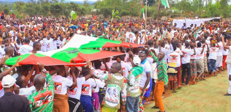 Burundi : Près de 1.500 nouveaux adhérents, dont des ex-CNL, entrent au CNDD-FDD à Rutana