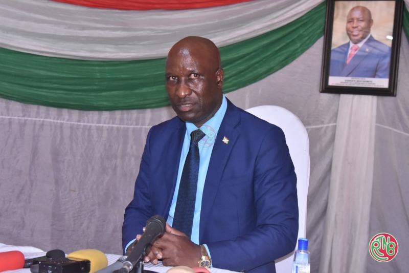 creator: gd jpeg v1.0 (using ijg jpeg v62), default quality