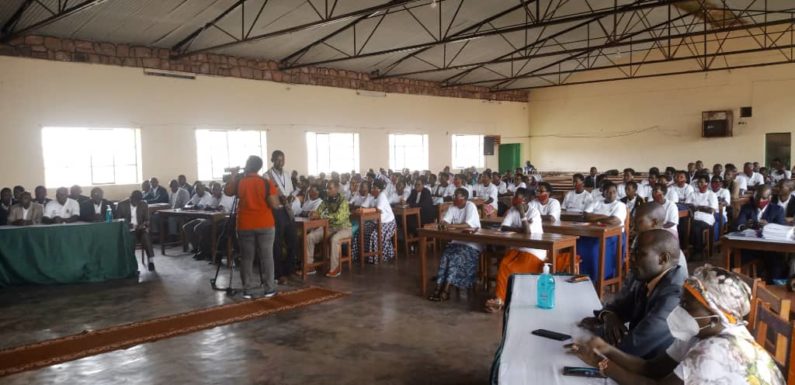 Burundi : Début de formation de 10.939 enseignants de 3ème ECOFO à Ruyigi