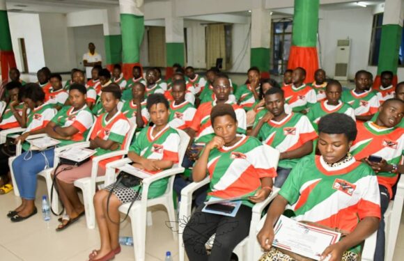 Burundi : Le CNDD-FDD décroche 84 bourses sur 105 pour ses jeunes militants