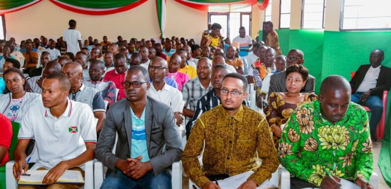 Burundi : Le Chef de l’Etat échange avec les cultivateurs de riz à Gihanga / Bubanza