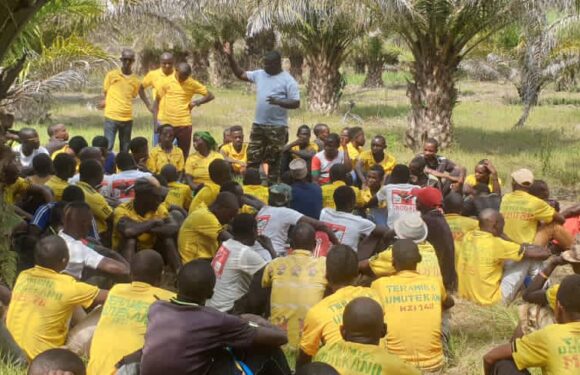 Burundi : Echange entre Imbonerakure en colline Mwiruzi à Mishiha / Cankuzo