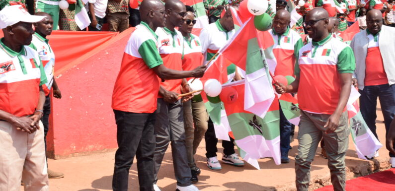 Burundi : 16/11/2003 – Le CNDD-FDD signé l’Accord global de Cessez-le-feu