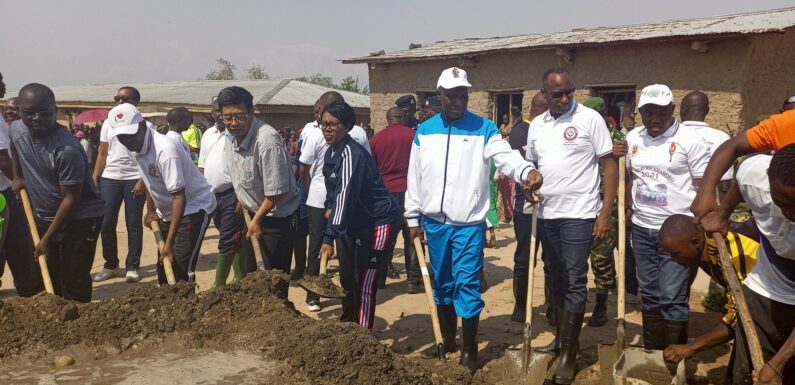 Burundi : Le 1er Ministre aux TDC à l’Ecofo de Ndava-Busongo / Bubanza