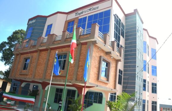 Burundi : Le Chef d’Etat inaugure le nouveau bureau provincial de Kayanza