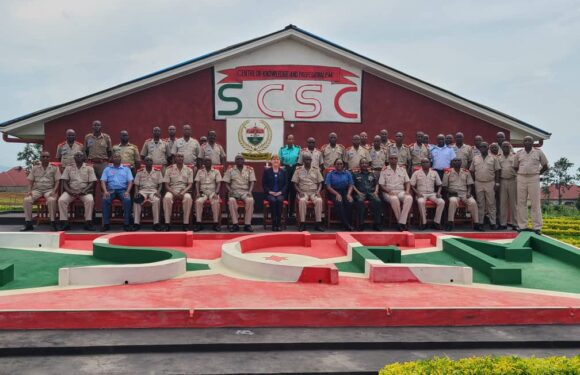 Burundi : Les USA se proposent de former les futurs officiers de la FDNB