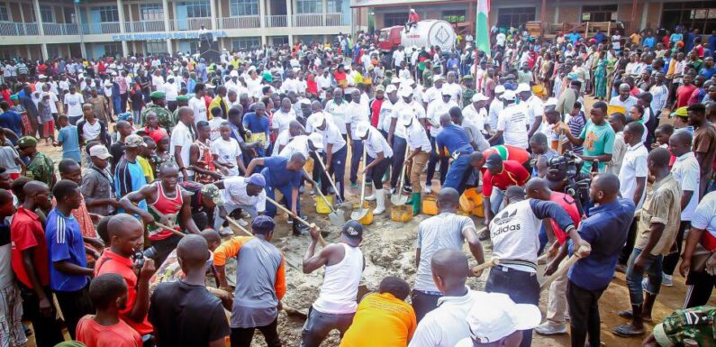 Burundi : TDC – Paver les classes de l’ ECOFO Mutanga Sud / Bujumbura