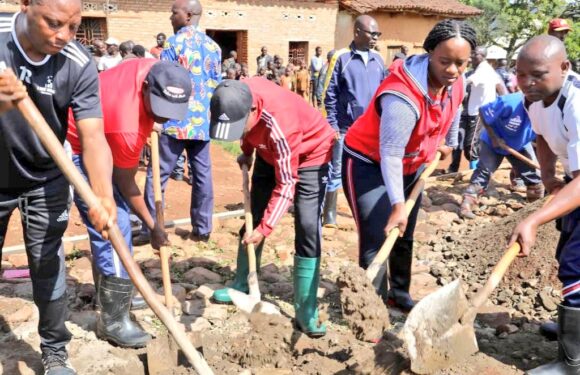 Burundi : TDC – Paver le marché de Mbogora à Muhaganya / Mwaro