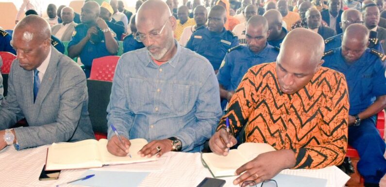 Burundi : Visite du Premier Ministre à Muyinga pour vérifier la taxation minière / Buhumuza