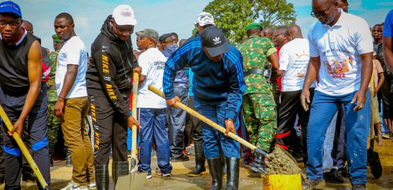 Burundi : TDC – Le Premier Ministre participe à l’aménagement du marché de Rubirizi