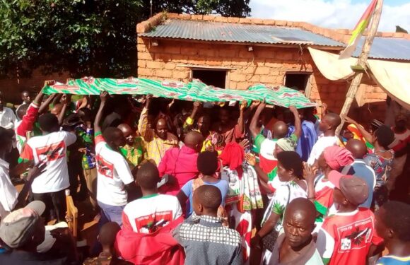 Burundi : CNDD-FDD Vugizo accueille 38 militants ex- CNL, Uprona / Burunga