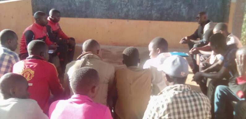 Burundi : Les Imbonerakure discutent en Colline Matutu, Rutana / Burunga