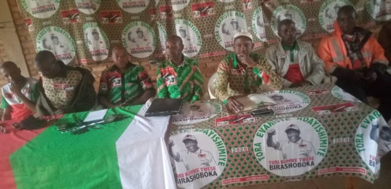 Burundi : Le CNDD-FDD Kayokwe échange en zone Gatwe à Mwaro / Gitega