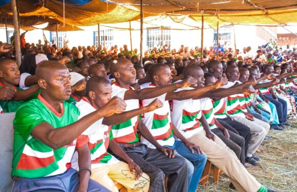 Burundi : Rencontre avec les Bagumyabanga des zones de Giteranyi à Muyinga / Buhumuza