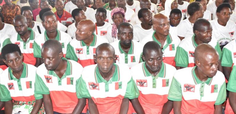 Burundi : Réunion CNDD-FDD avec les Bagumyabanga de Kigamba, Cankuzo / Burunga